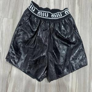 Miu leather short