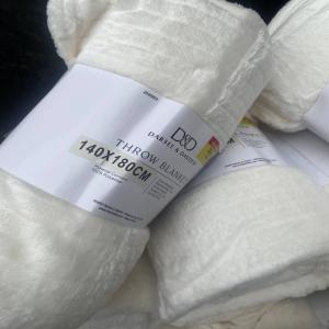 140cm by 180cm Cream Duvet design