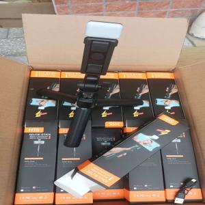 H1S Selfie stick tripod/stand with light